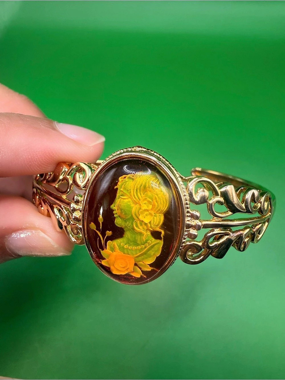 925 Sterling Silver Carven Amber Bangle 7”.